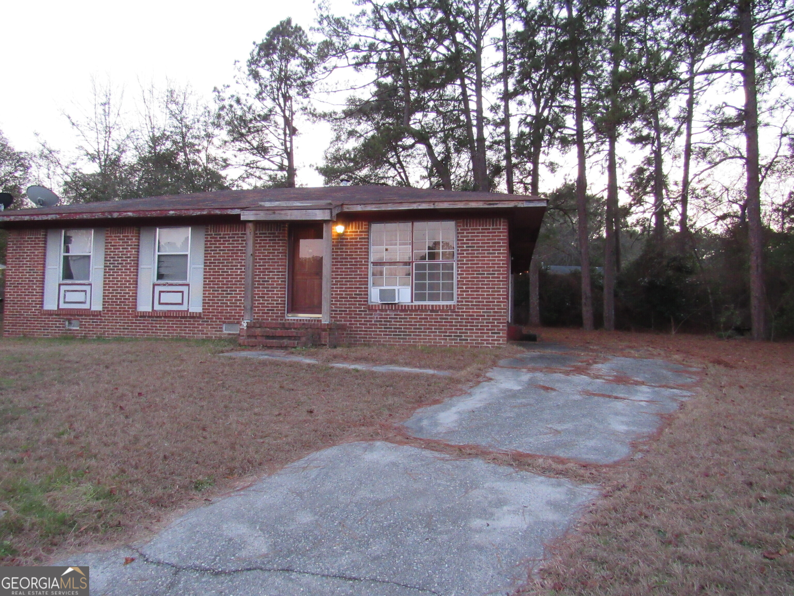 3426 Lancing Court Property Photo 2
