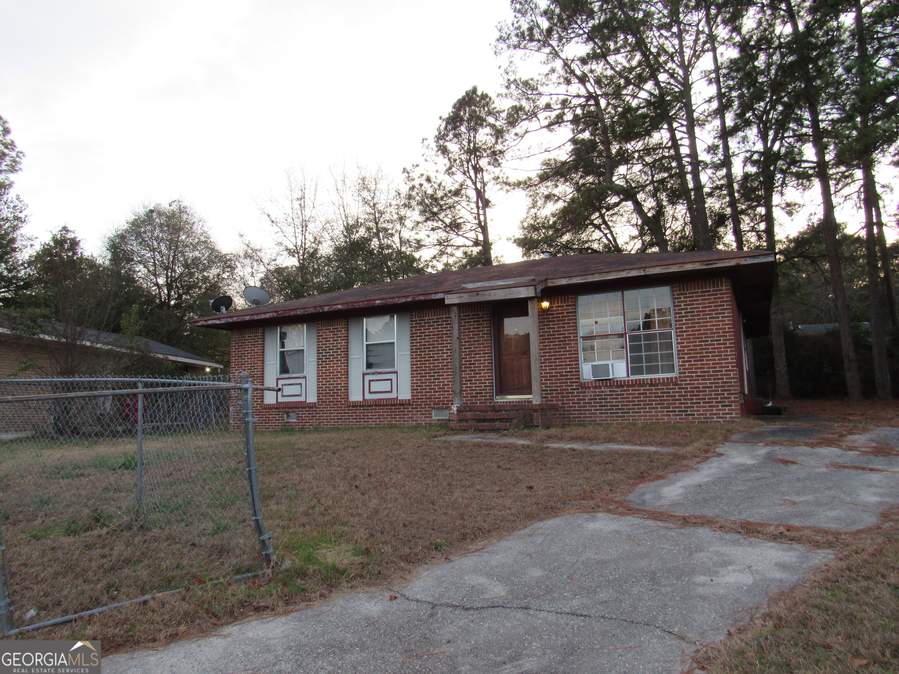 3426 Lancing Court Property Photo 4