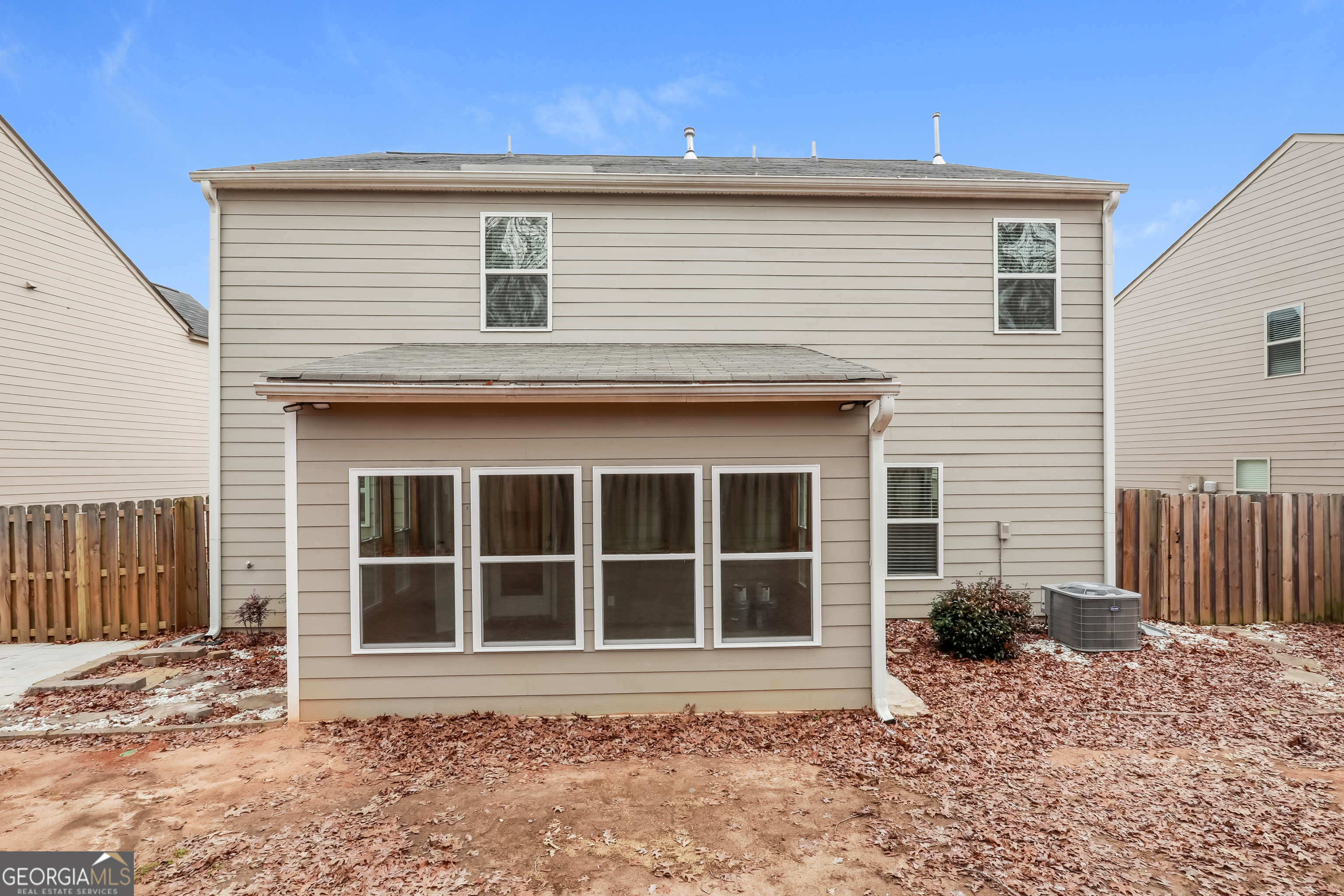2301 Foxy Drive Property Photo 2
