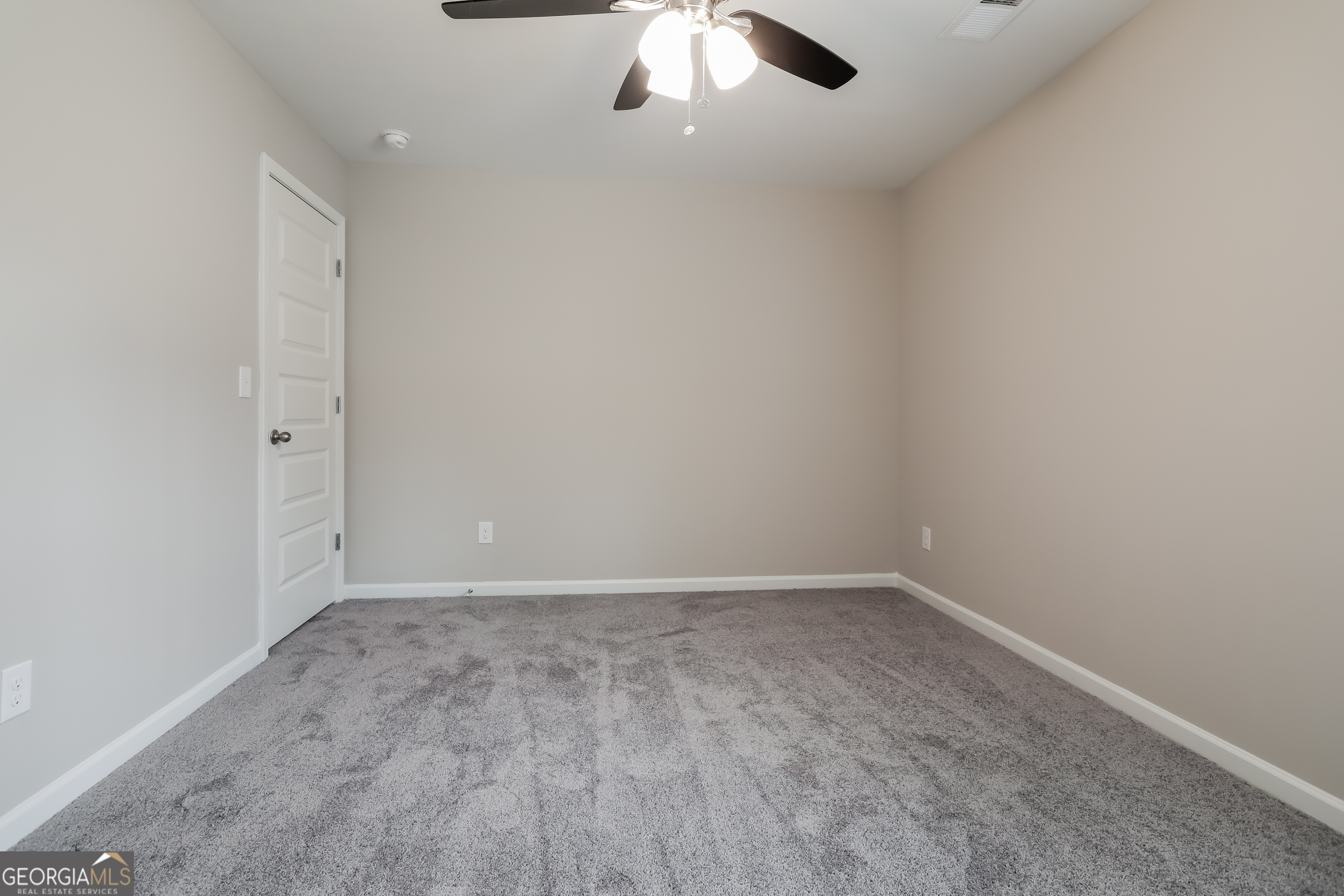 2301 Foxy Drive Property Photo 9