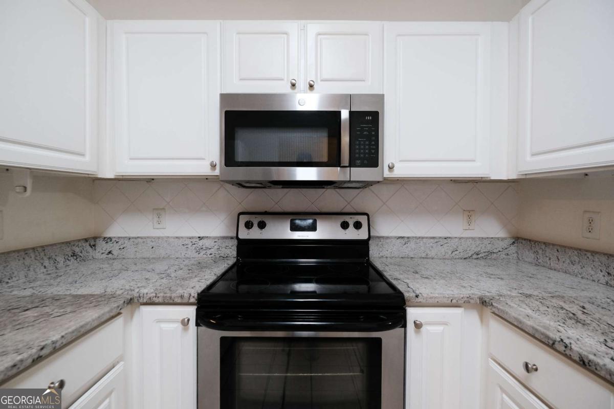 4007 Westchester Ridge Ne Property Photo 5