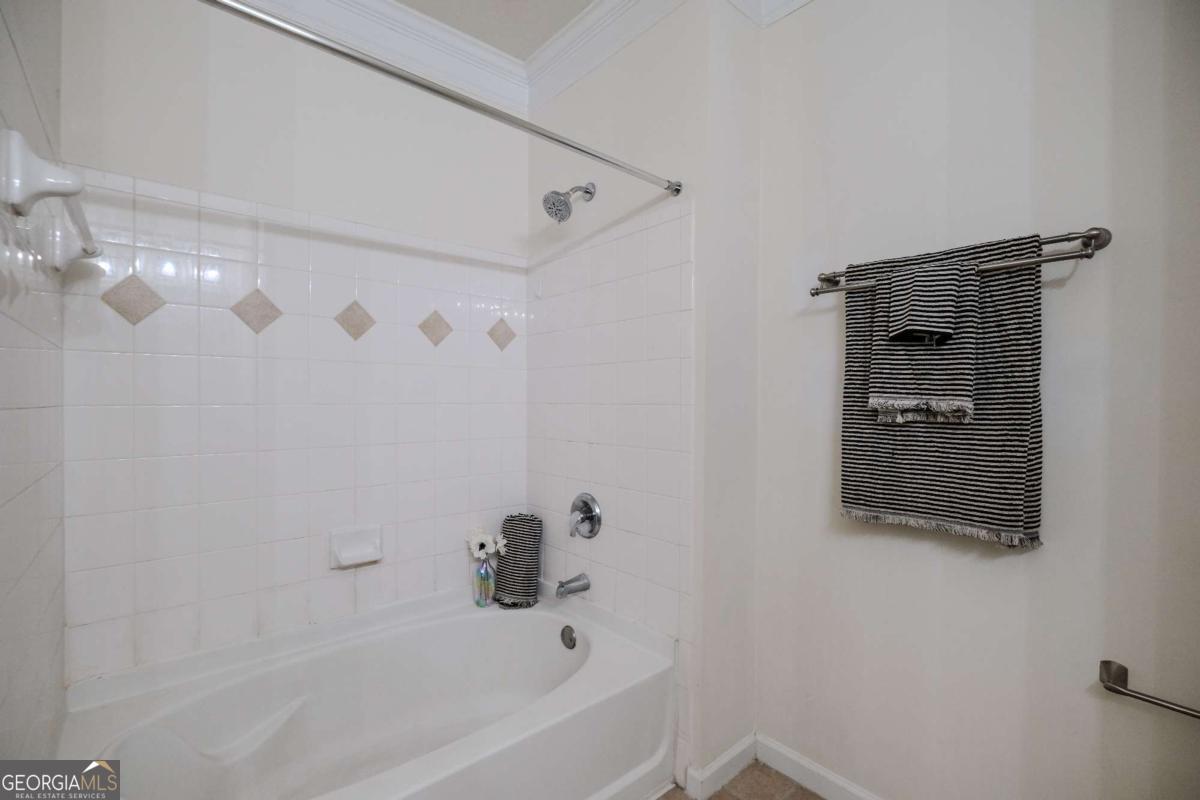 4007 Westchester Ridge Ne Property Photo 8
