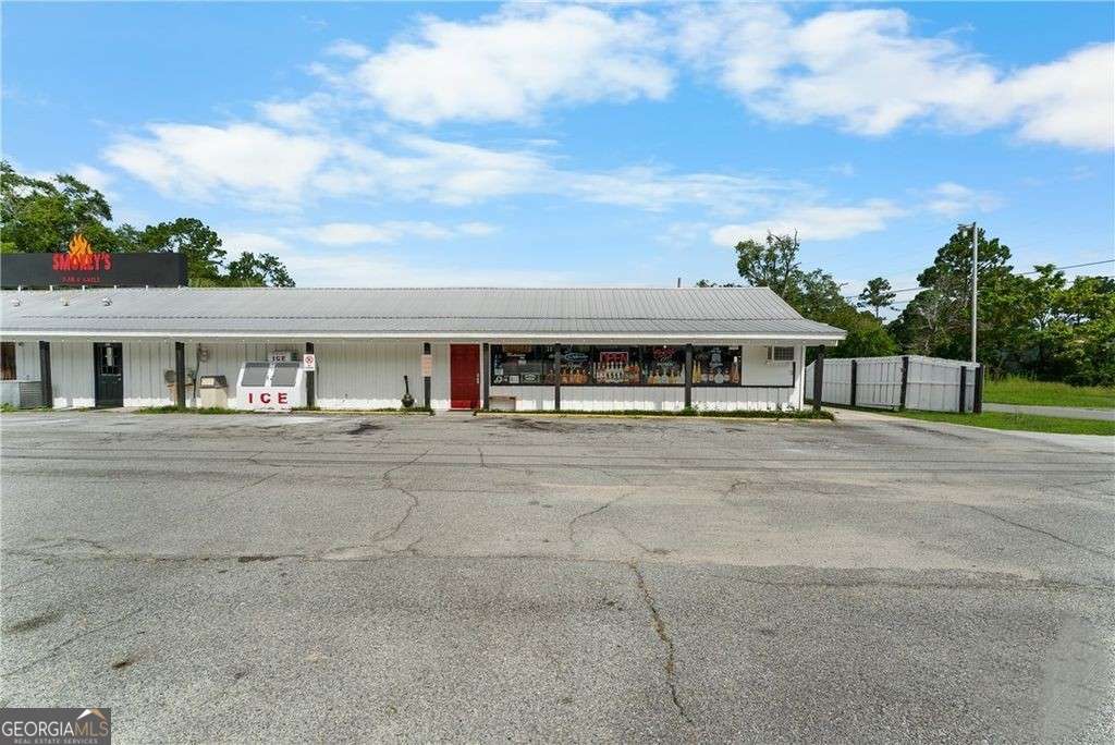 512 S Us 301 Highway Property Photo 4
