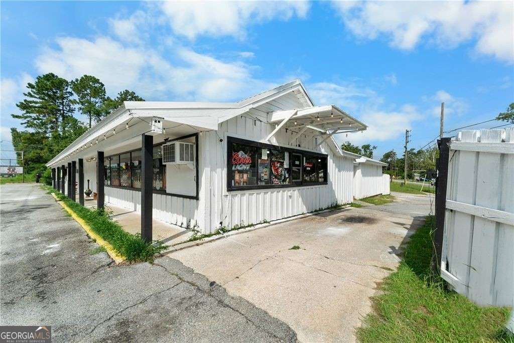 512 S Us 301 Highway Property Photo 7