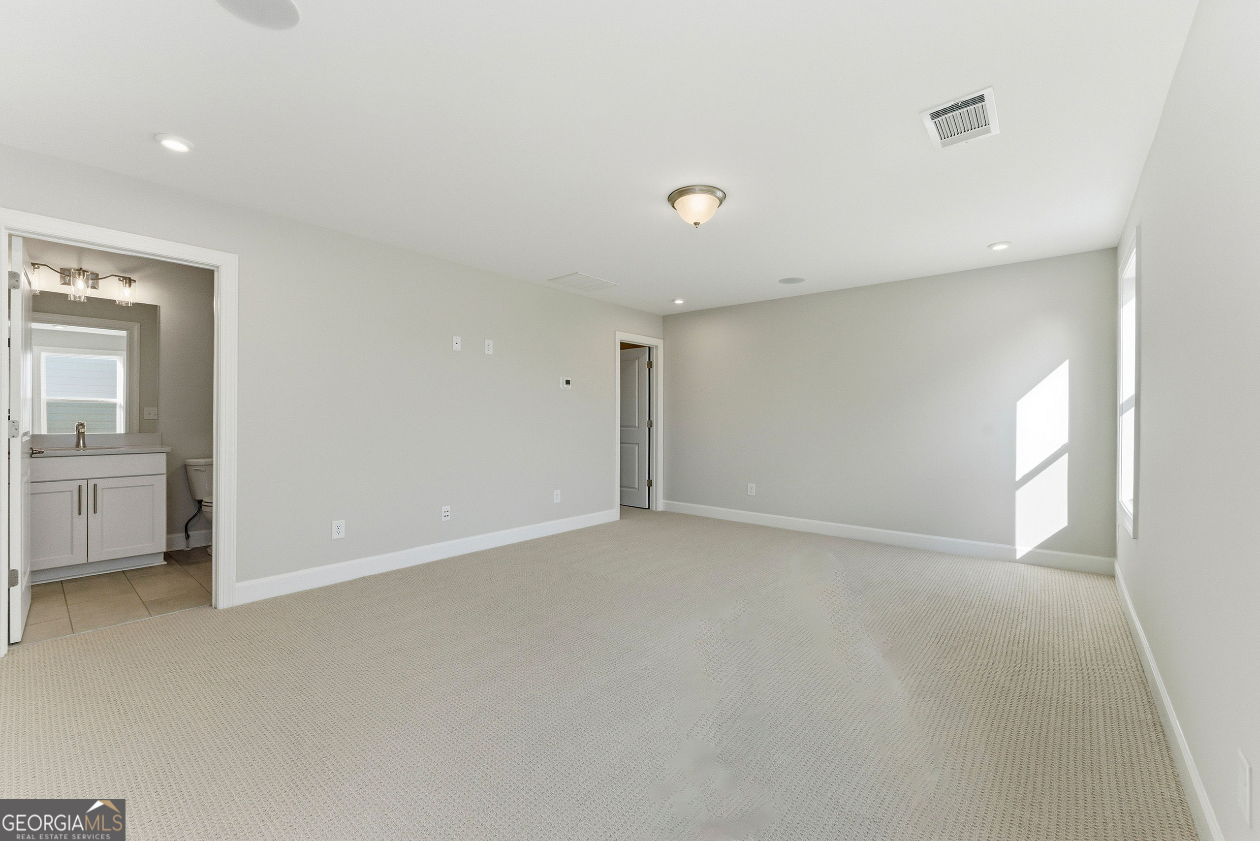 28 Florence Lane Property Photo 19