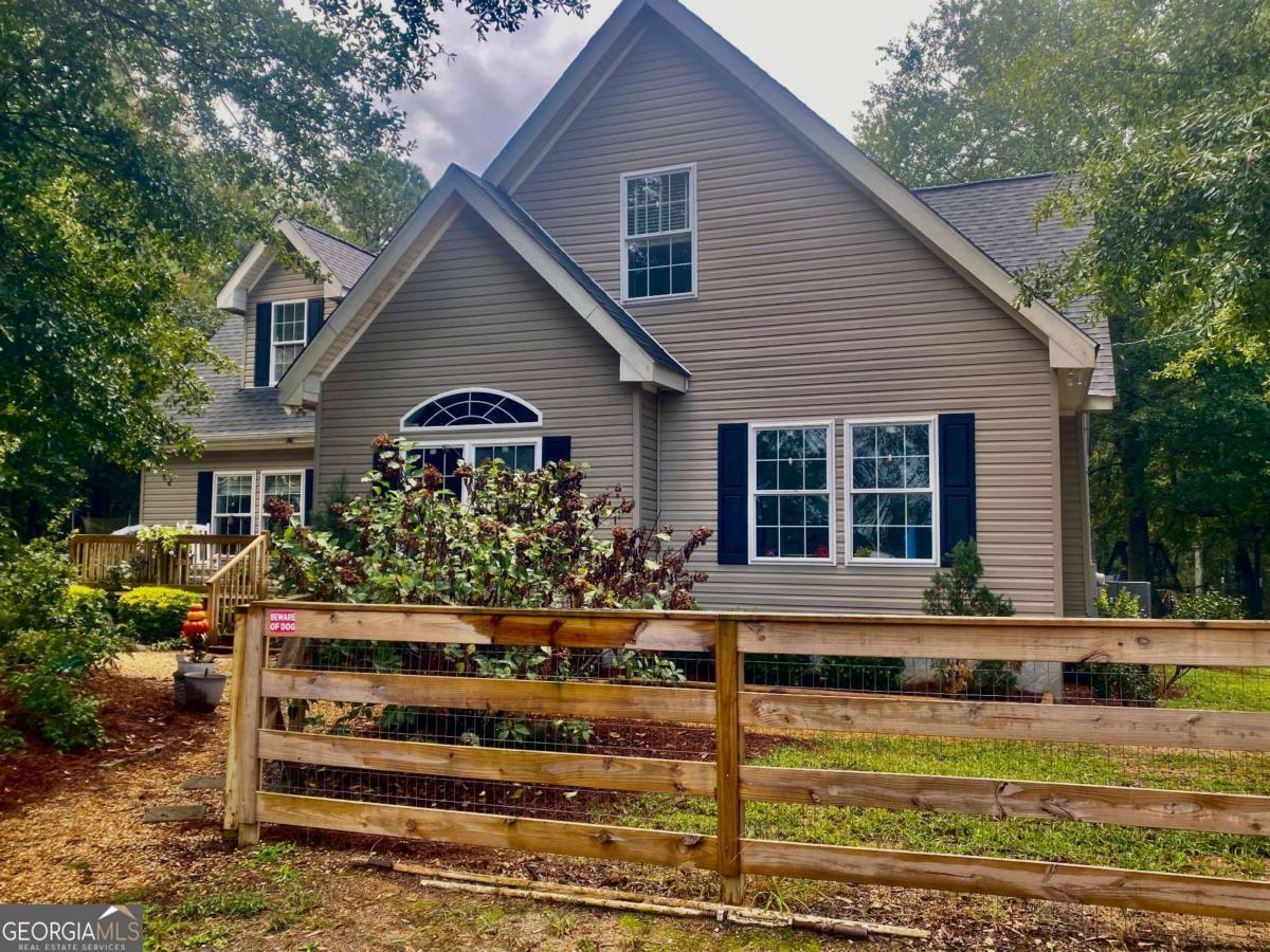 290 Poplar Creek Road Property Photo 8