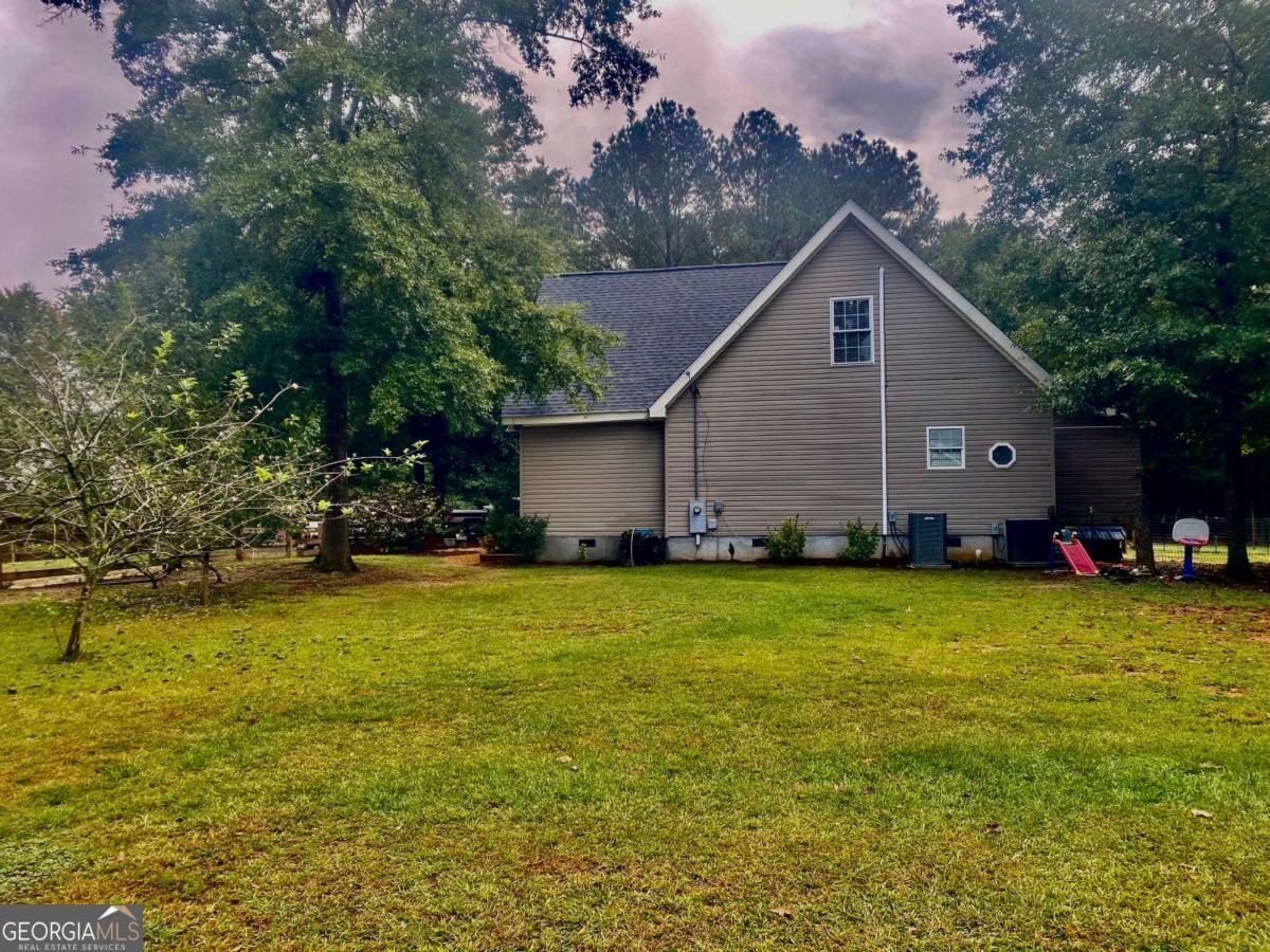 290 Poplar Creek Road Property Photo 15