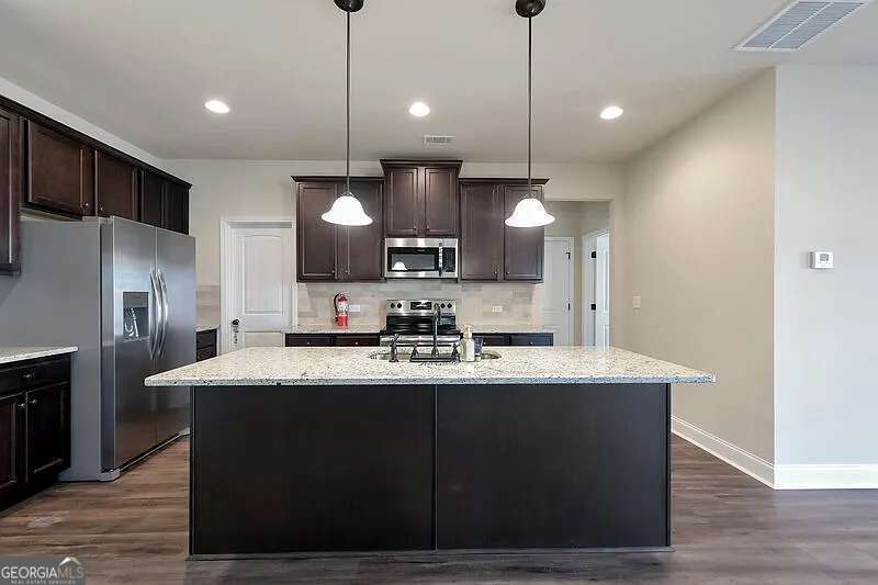 2454 Walker Drive Property Photo 5