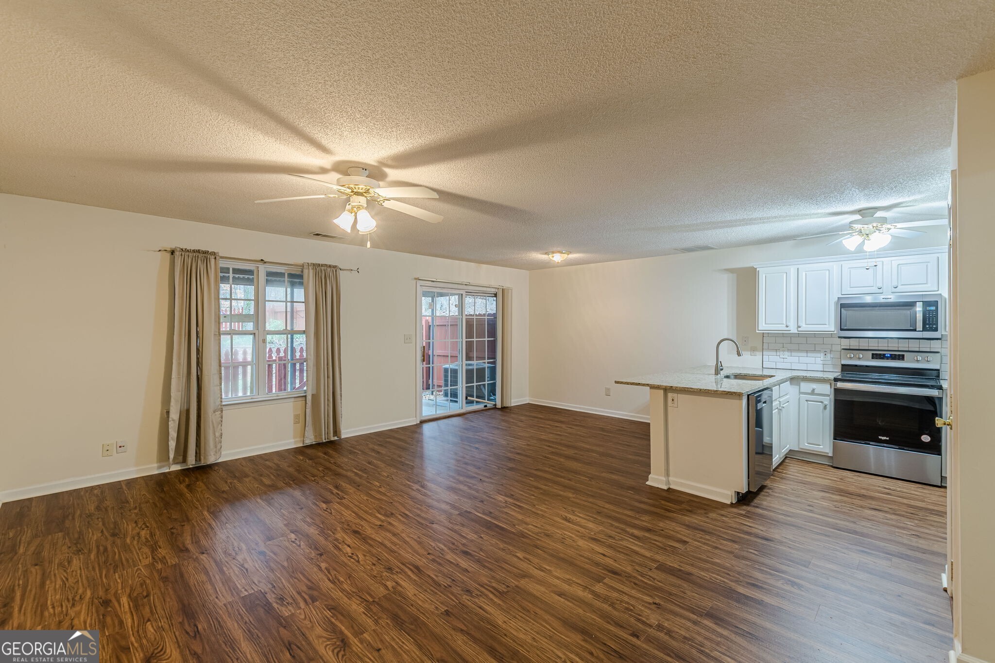137 Venture Path Property Photo 7