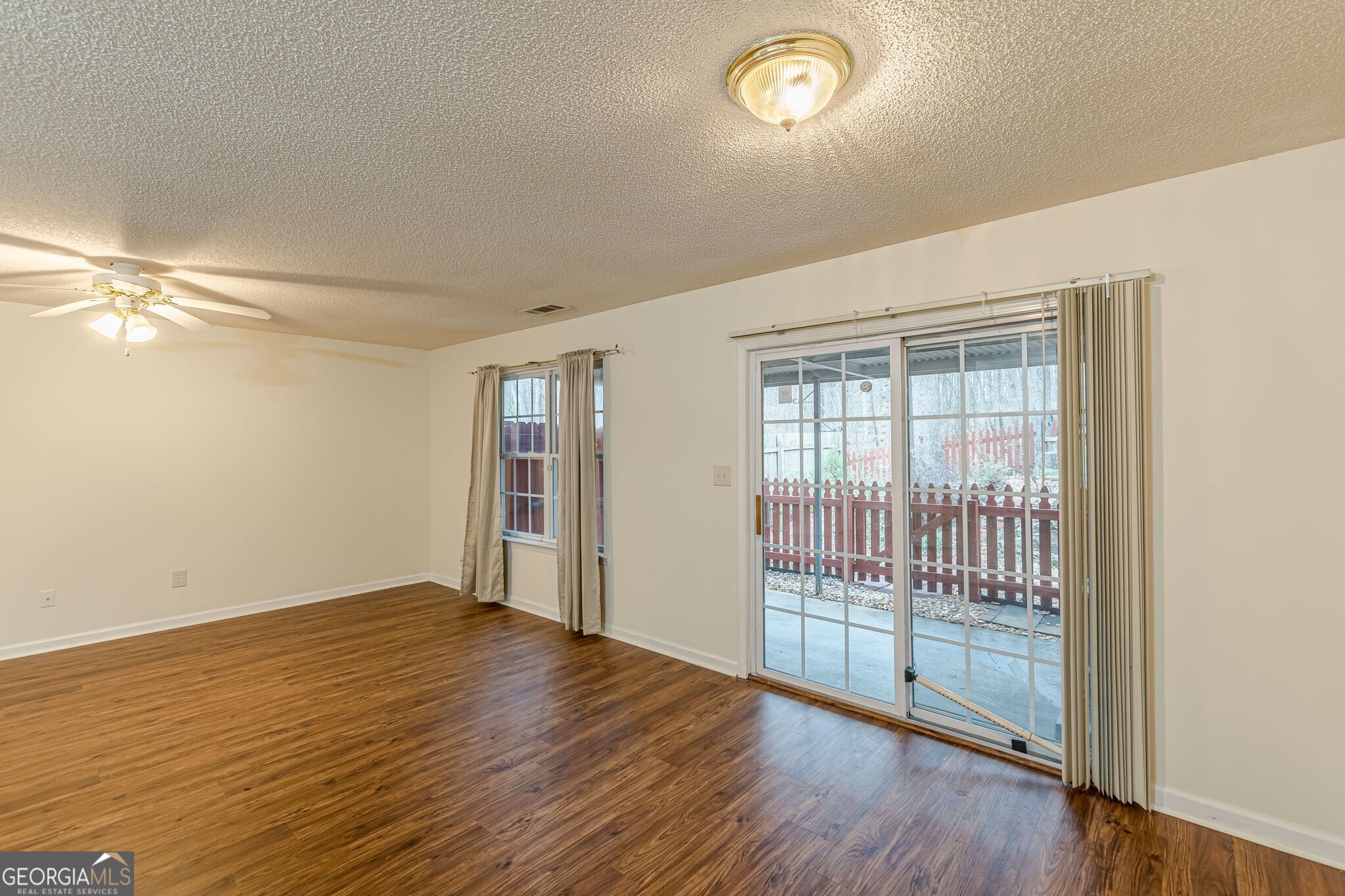 137 Venture Path Property Photo 11