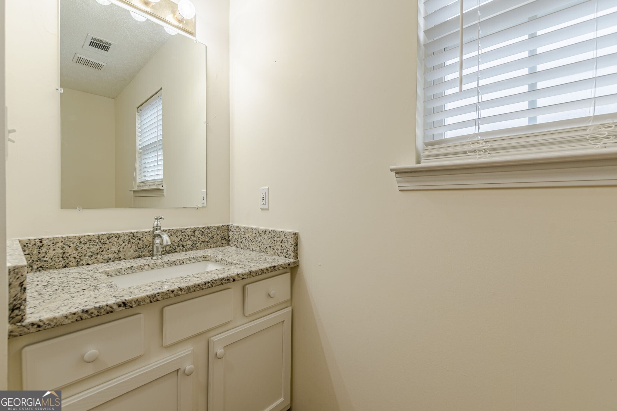 137 Venture Path Property Photo 28