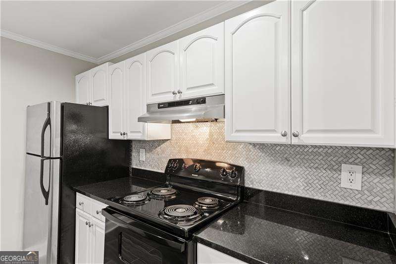 3655 Habersham Road Ne # A108 Property Photo 5