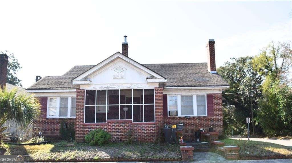 1001 E 41st Street Property Photo 1