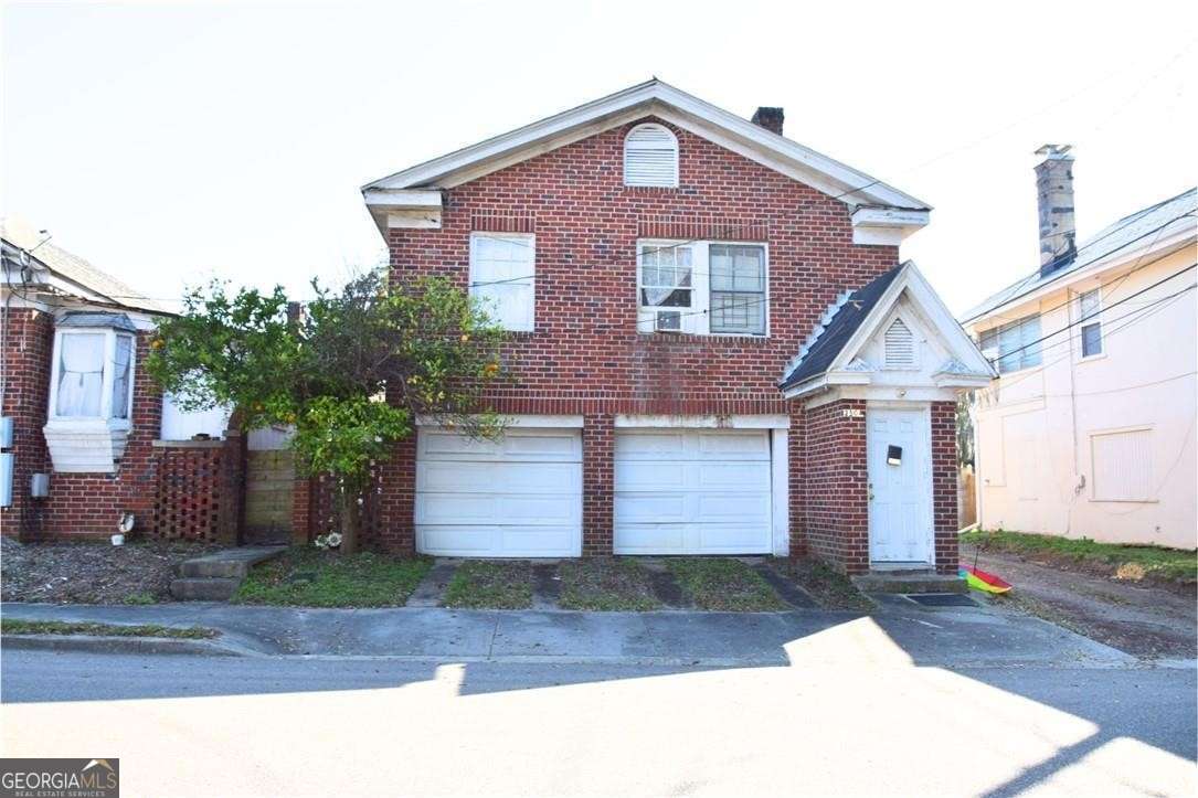 1001 E 41st Street Property Photo 2