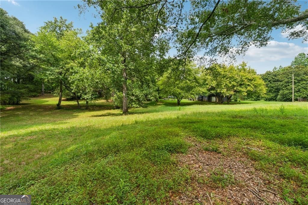 8265 Seabolt Drive Property Photo 3