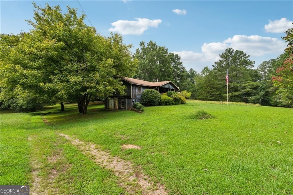 8265 Seabolt Drive Property Photo 4