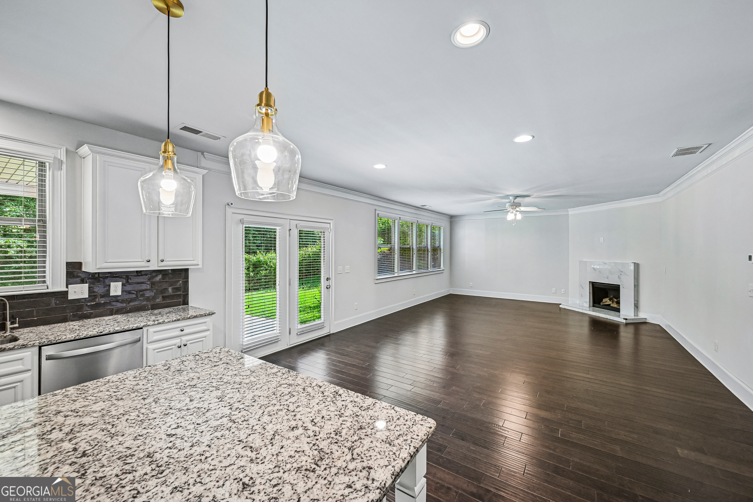 198 Hickory Pointe Drive Property Photo 16
