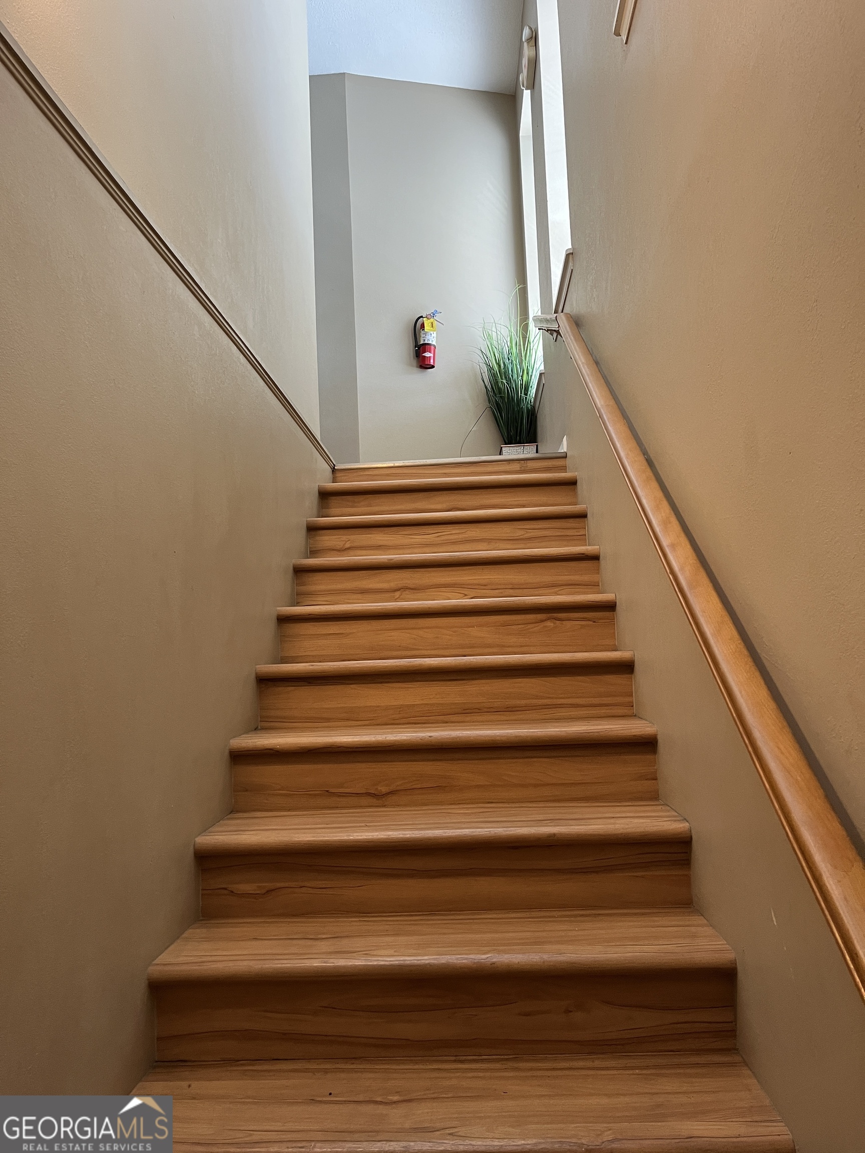 37 E Main Street # 9 Property Photo 6