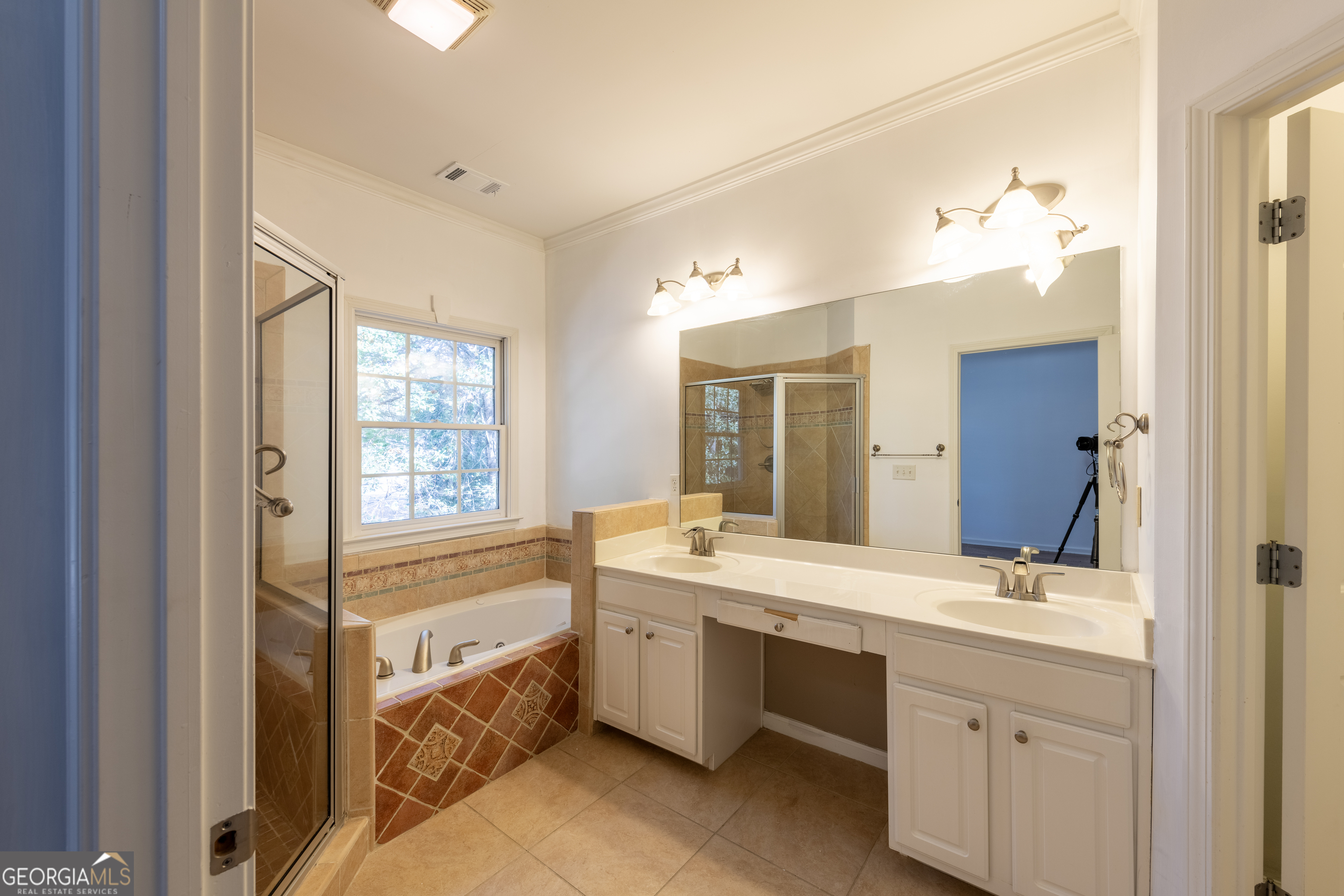 3251 Tomeh Way Property Photo 15