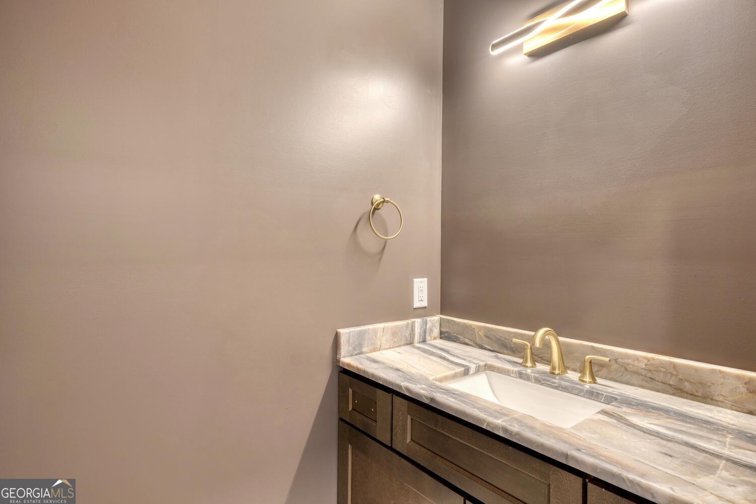98 Brett Way Property Photo 21