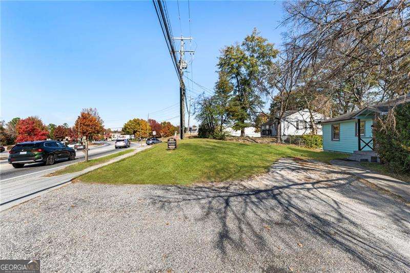 5211 Oakdale Road Se Property Photo 3