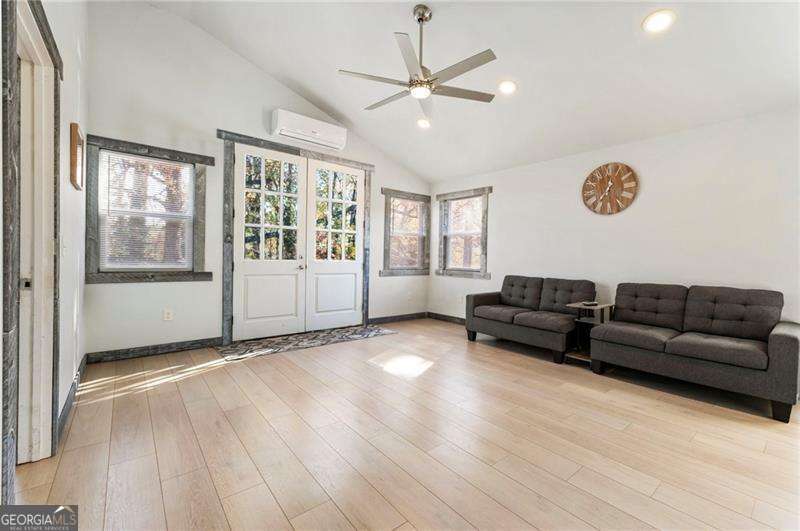 5211 Oakdale Road Se Property Photo 19