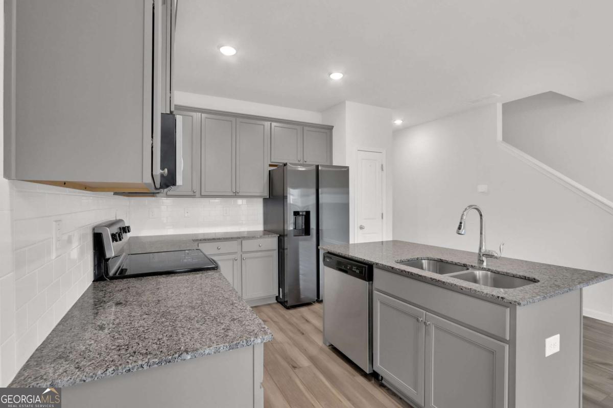 59 Regent Park Property Photo 14