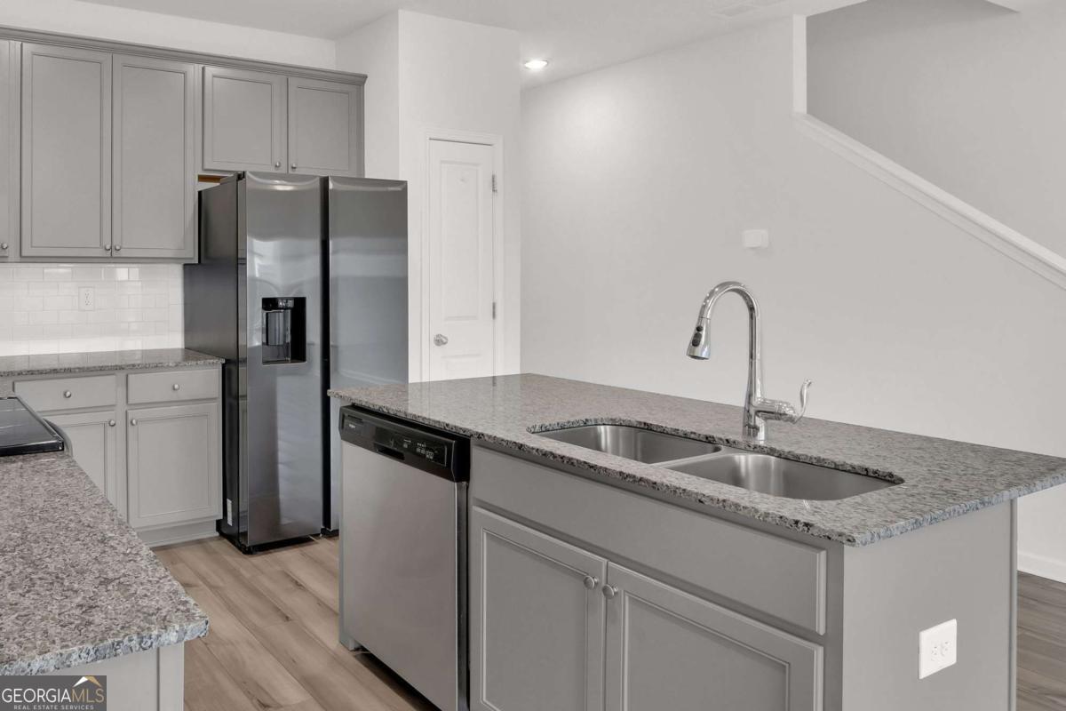 59 Regent Park Property Photo 15