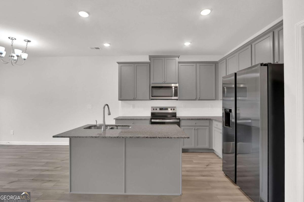 59 Regent Park Property Photo 16