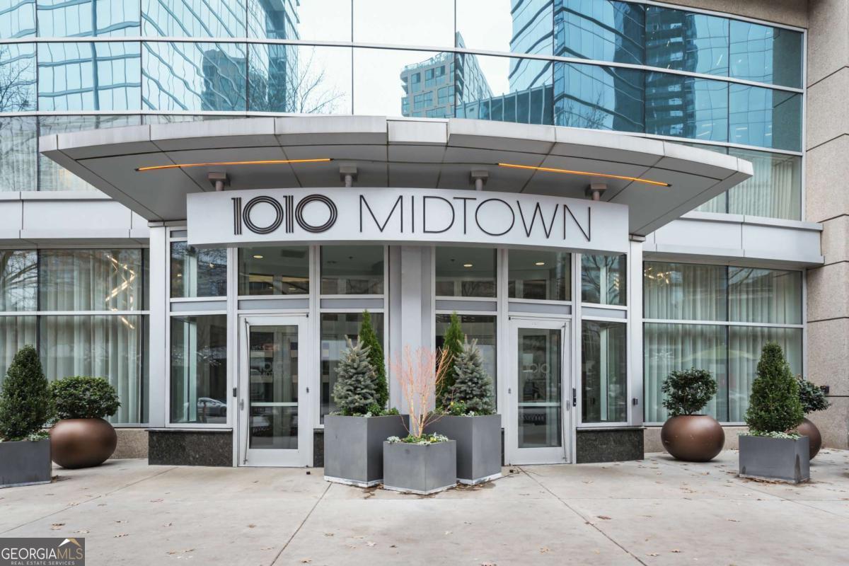 1080 Peachtree Street # 904 Property Photo 1