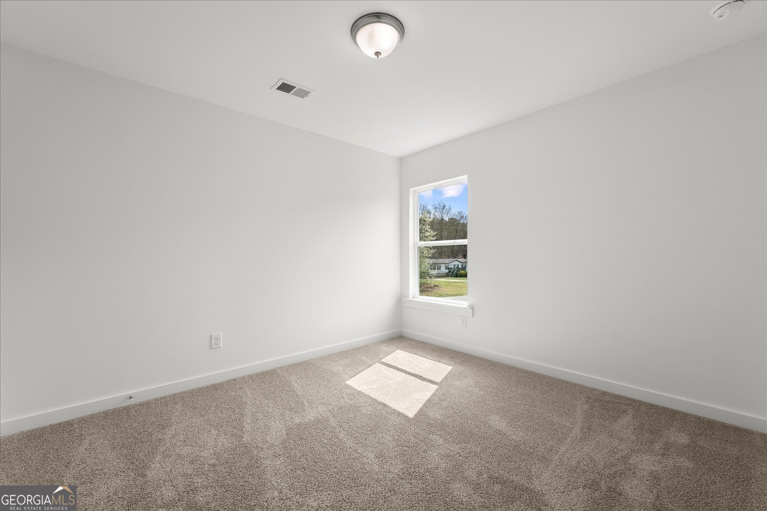 528 Lillian Way Property Photo 17