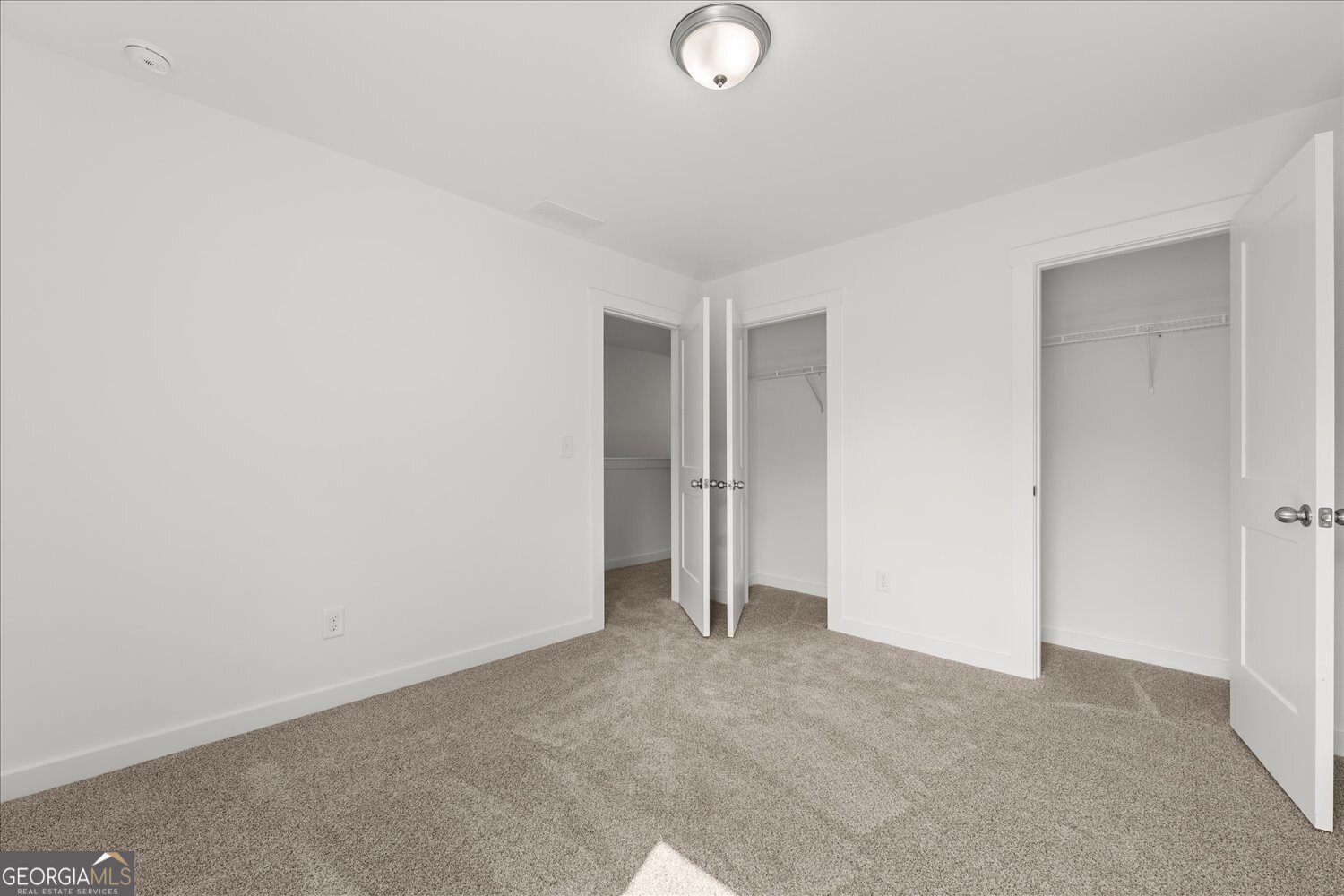 528 Lillian Way Property Photo 18