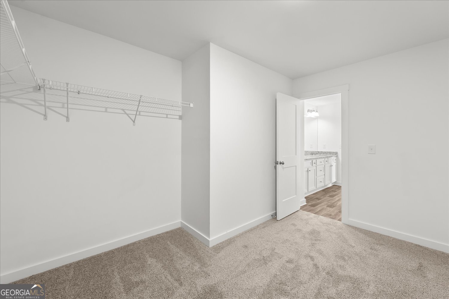 528 Lillian Way Property Photo 29