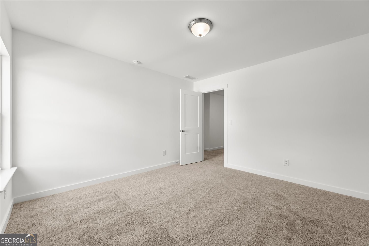 528 Lillian Way Property Photo 31