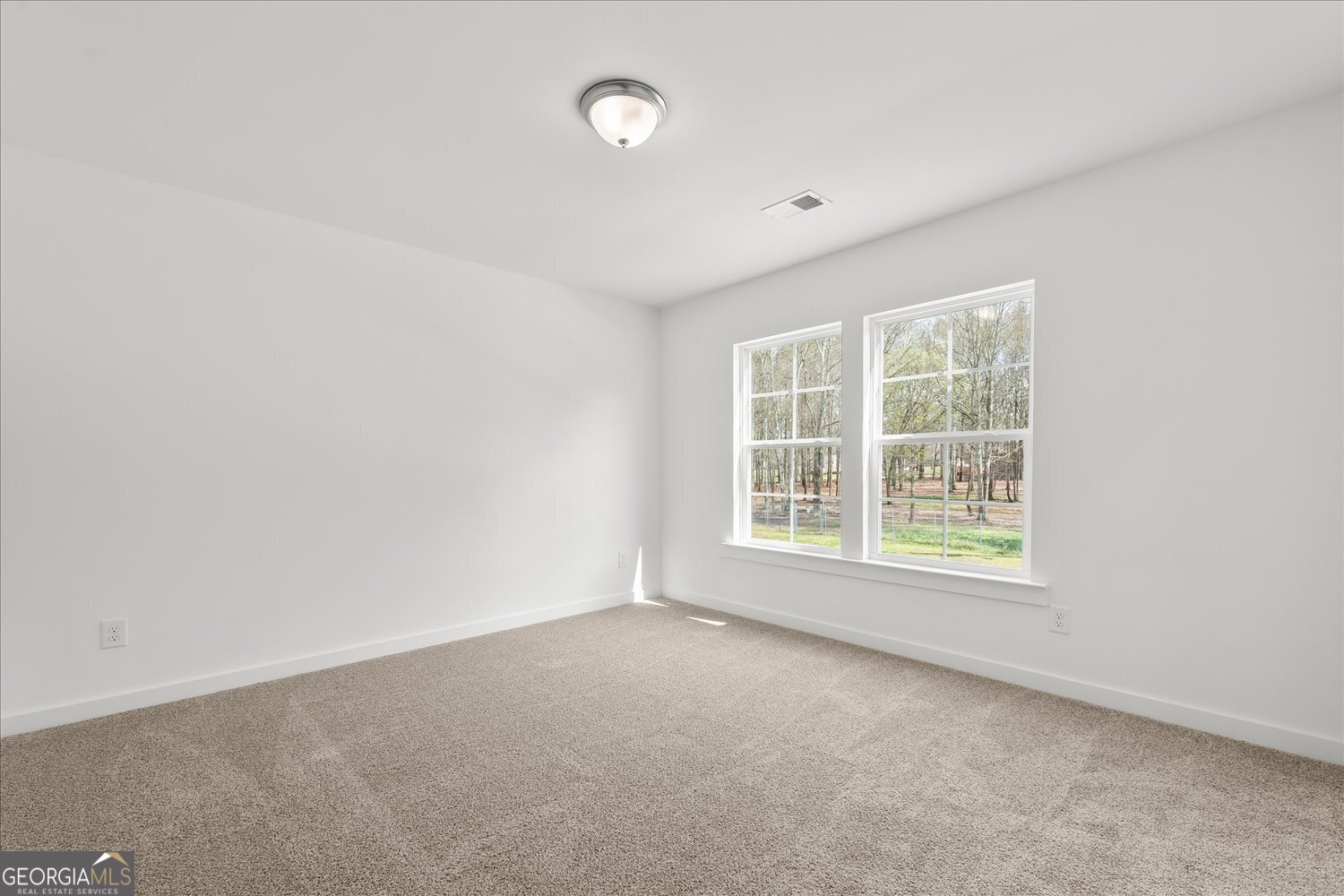 528 Lillian Way Property Photo 32