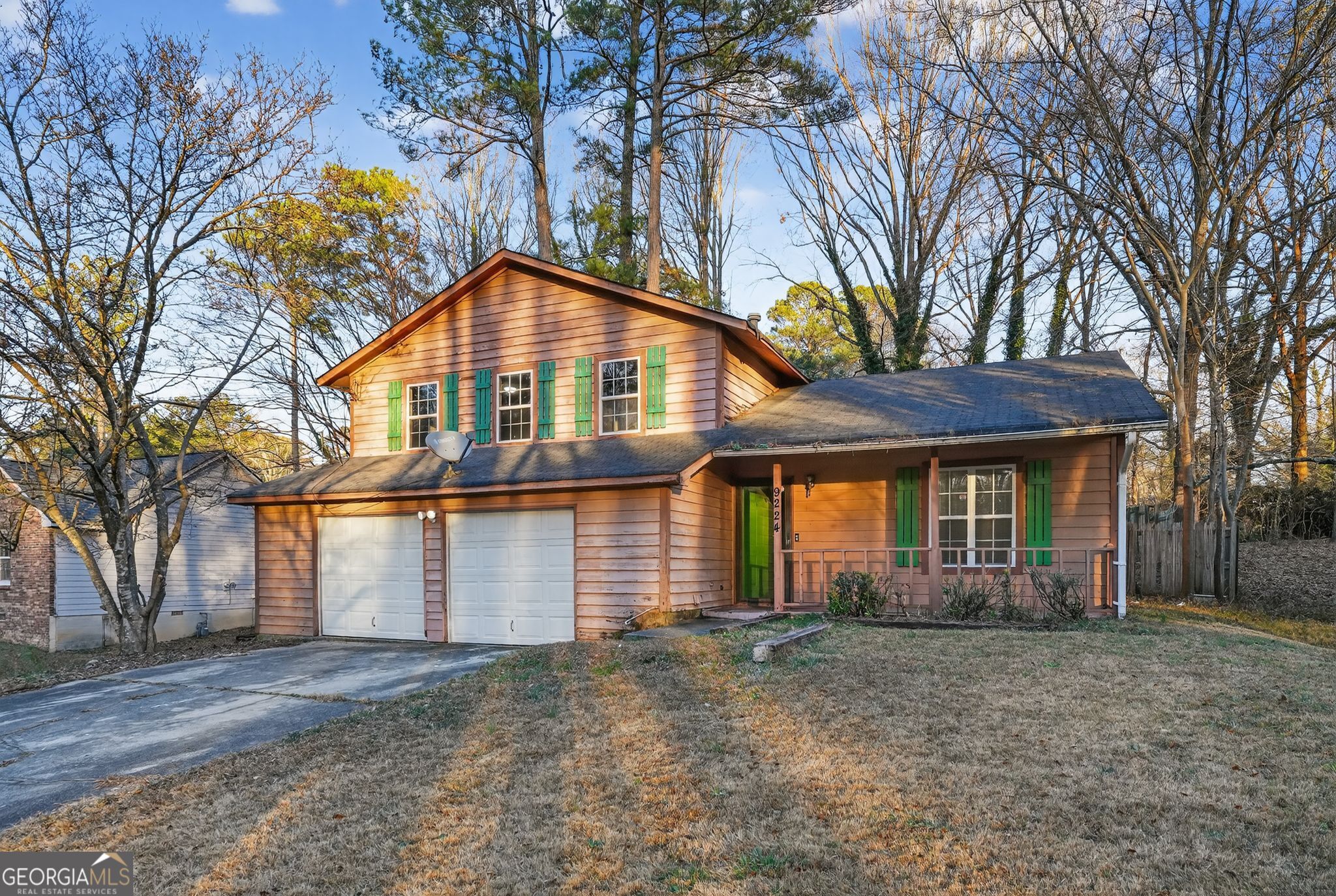 9224 Sunset Drive Property Photo 3