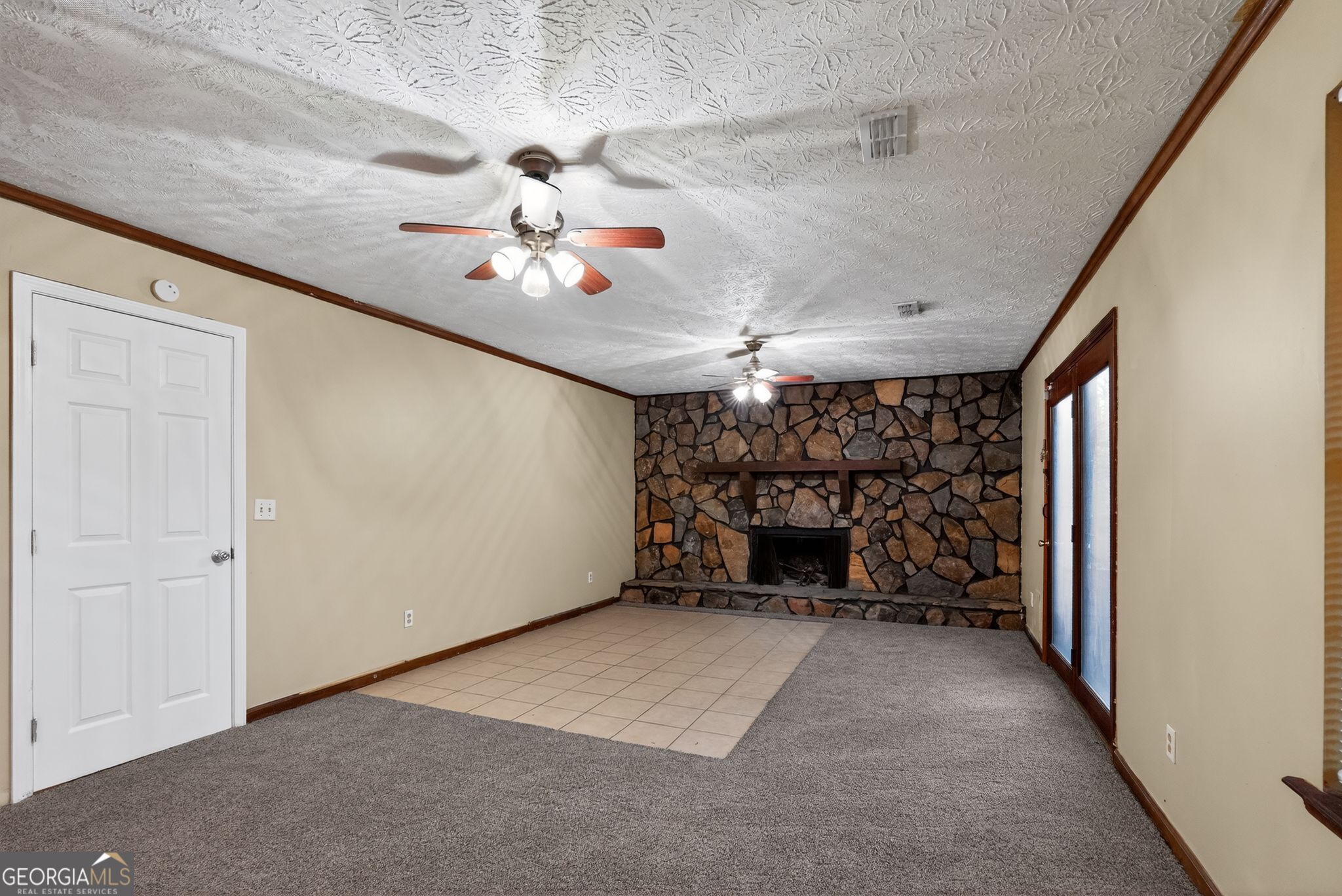 9224 Sunset Drive Property Photo 4