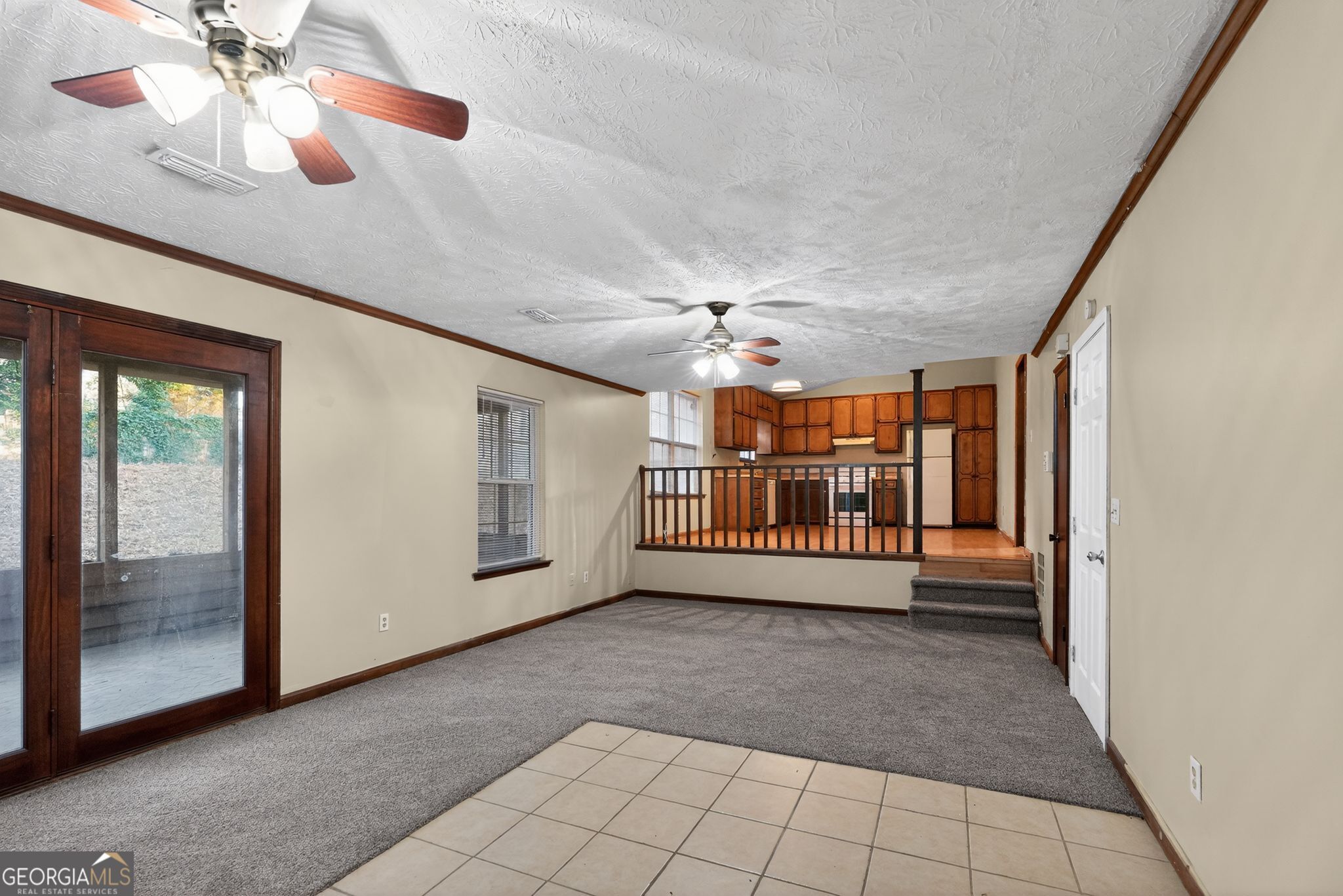 9224 Sunset Drive Property Photo 7