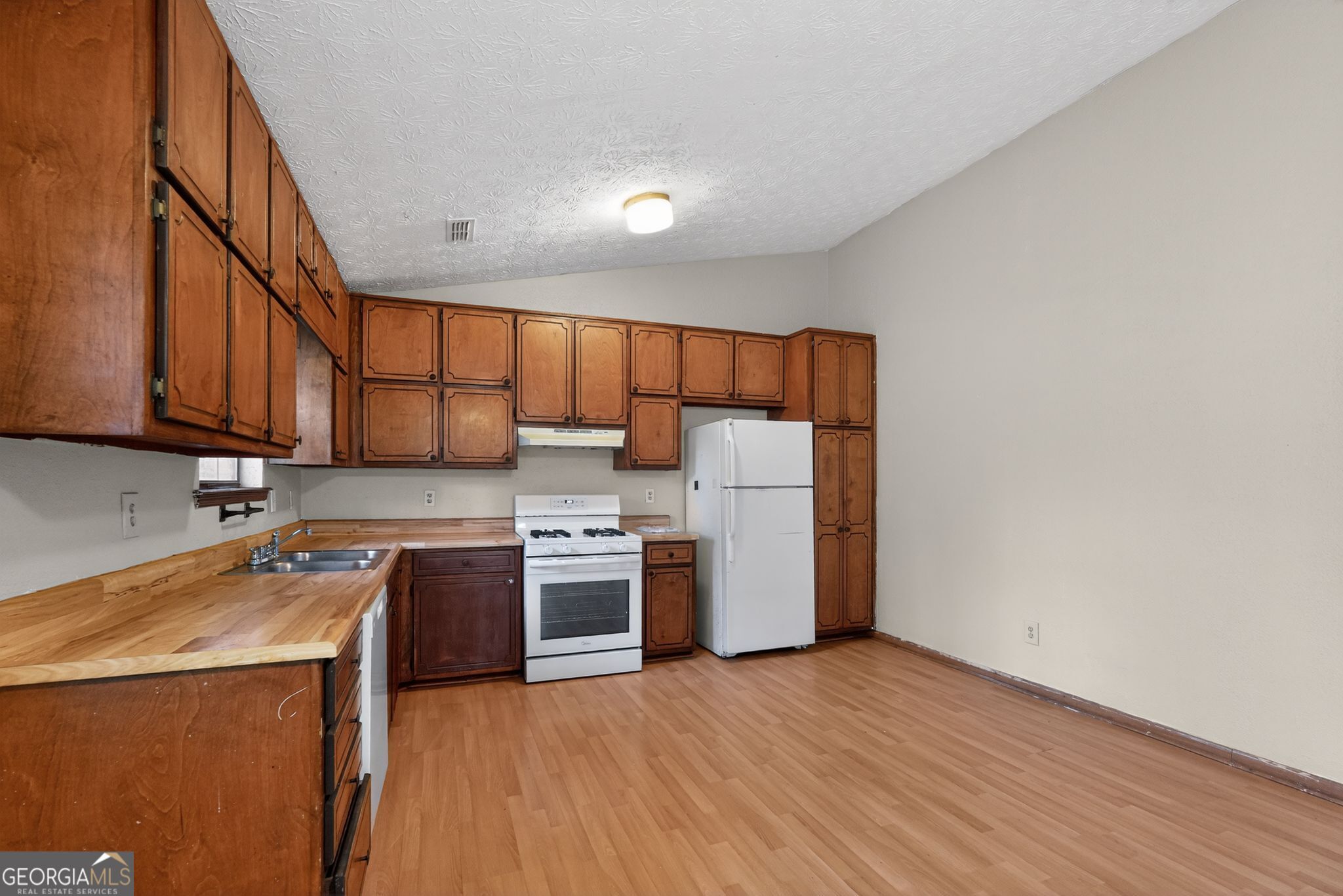9224 Sunset Drive Property Photo 11