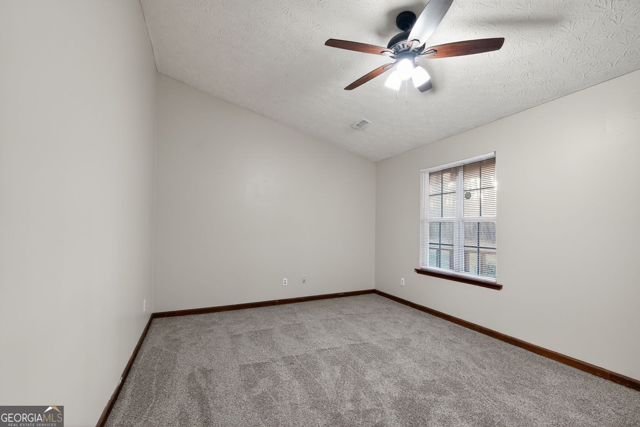 9224 Sunset Drive Property Photo 15