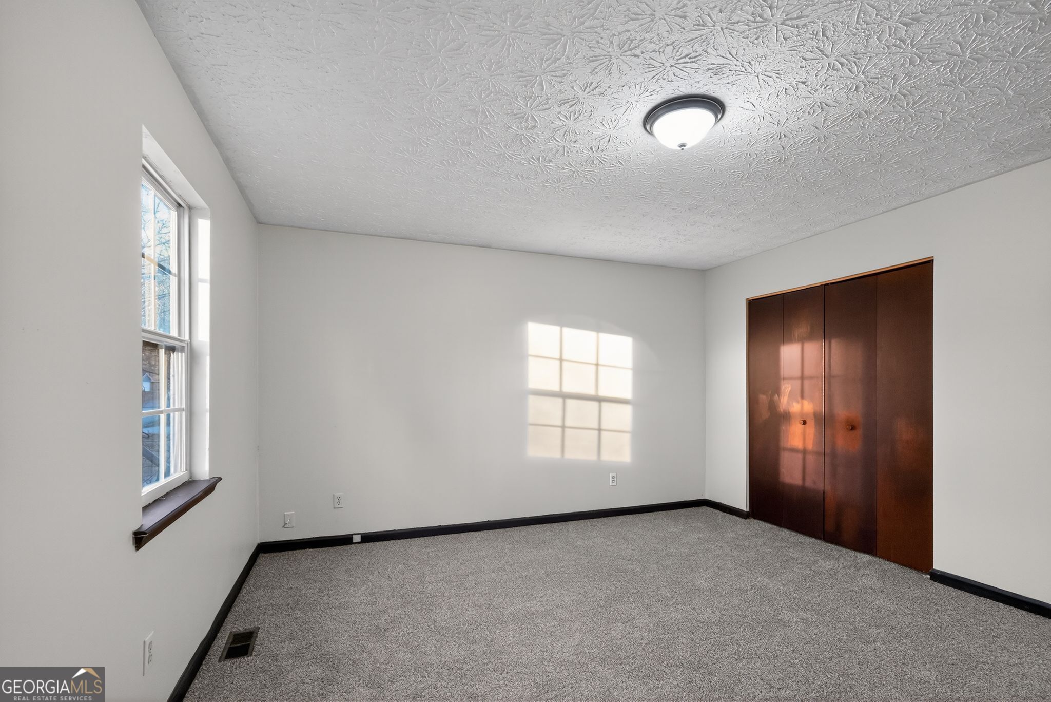 9224 Sunset Drive Property Photo 27