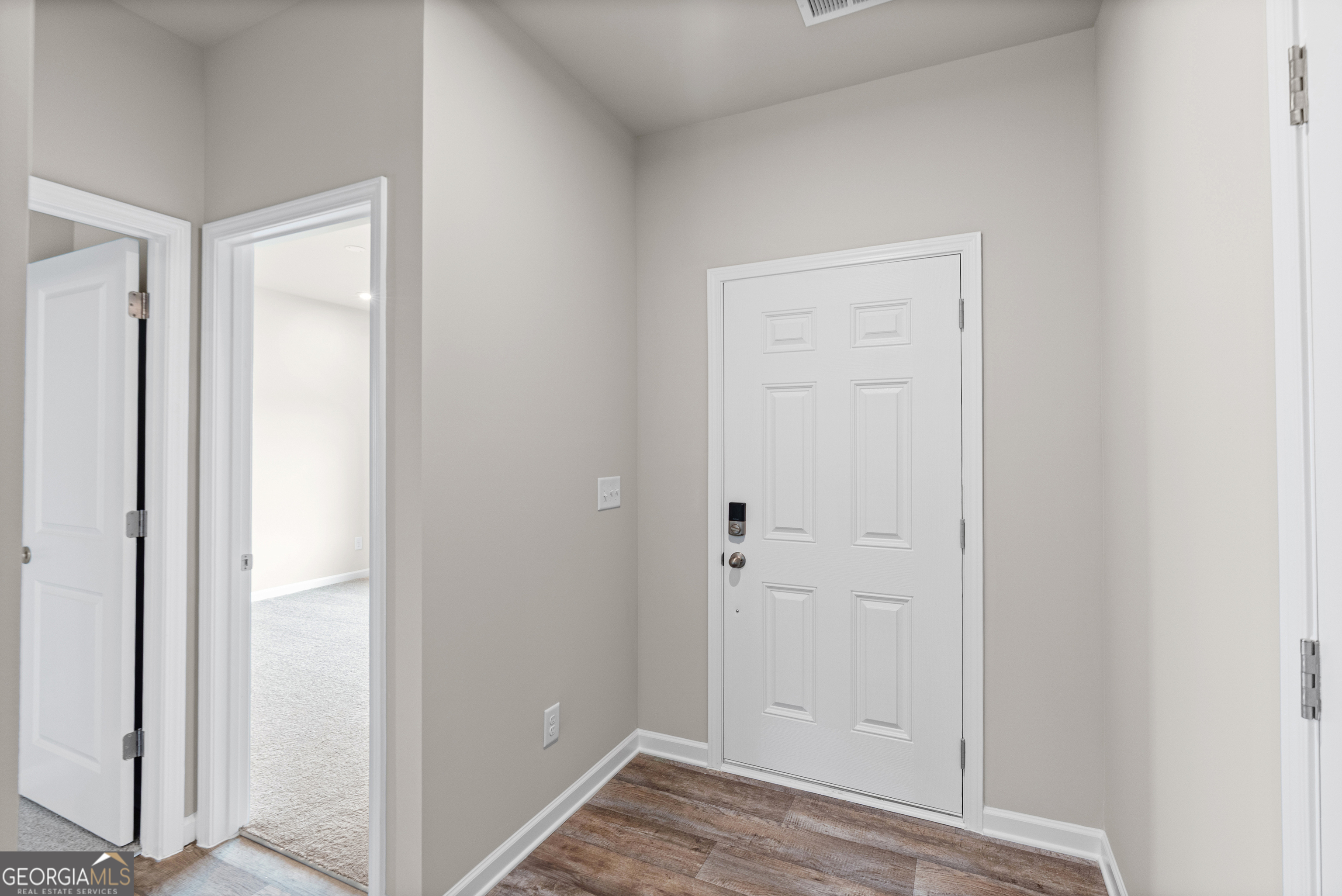 18 Madison Lane Property Photo 16