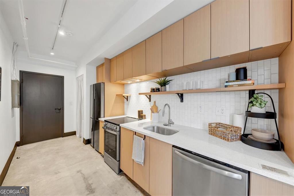 1805 Harvard Avenue # 306 Property Photo 3