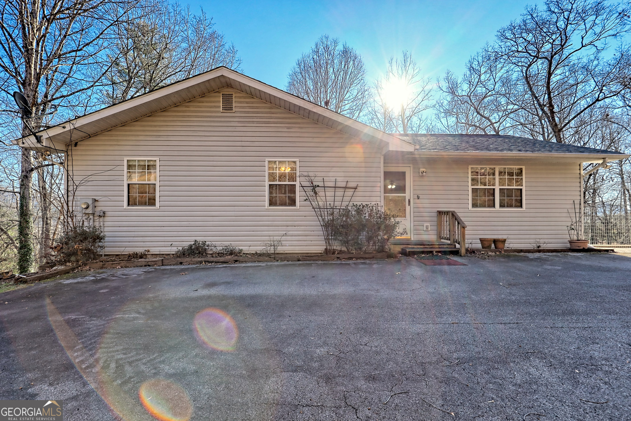 170 White Street Property Photo 1