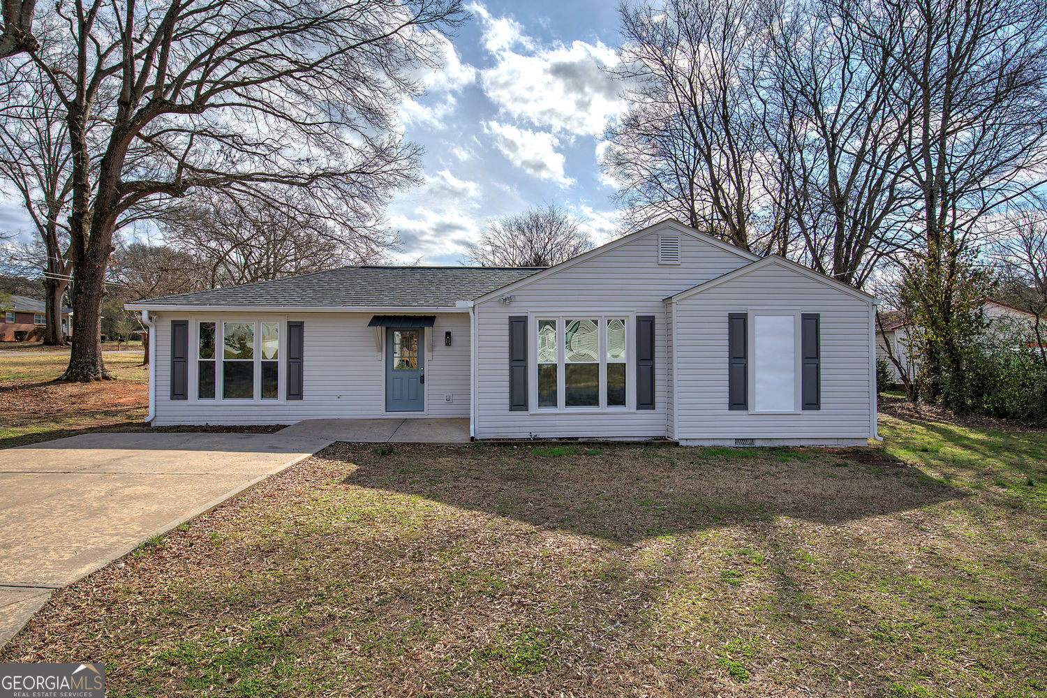 30 Grove Circle Property Photo 3