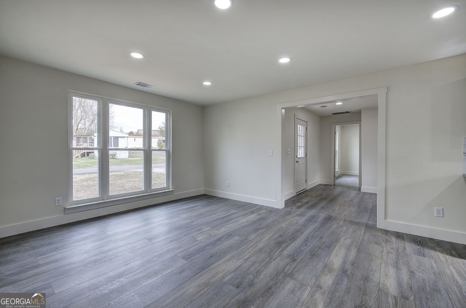 30 Grove Circle Property Photo 9