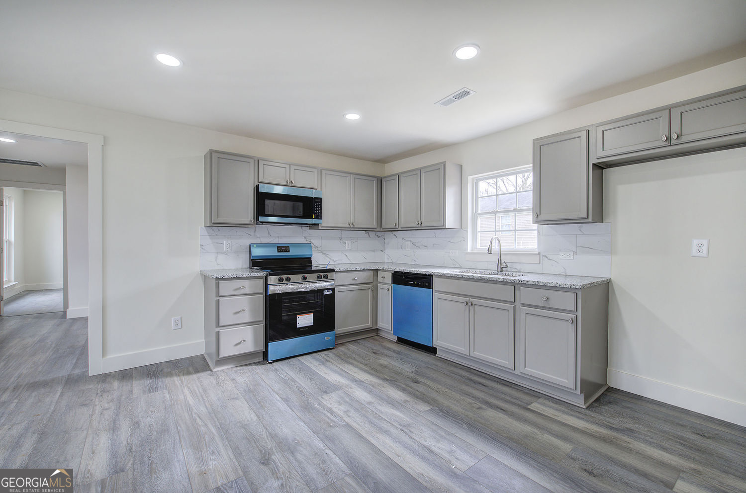 30 Grove Circle Property Photo 10