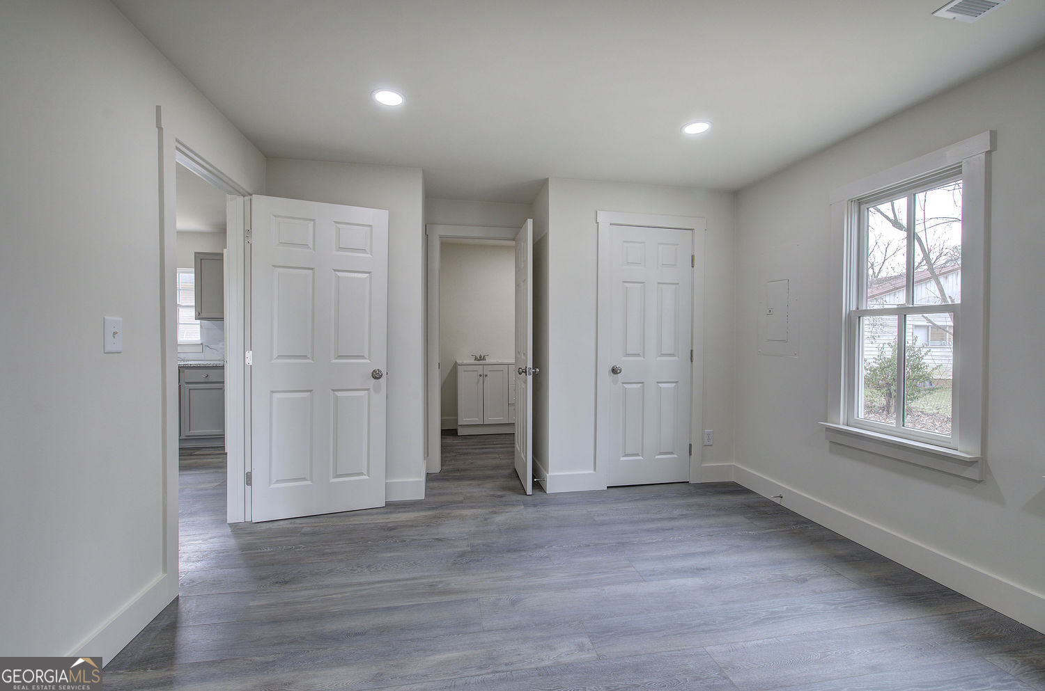 30 Grove Circle Property Photo 16