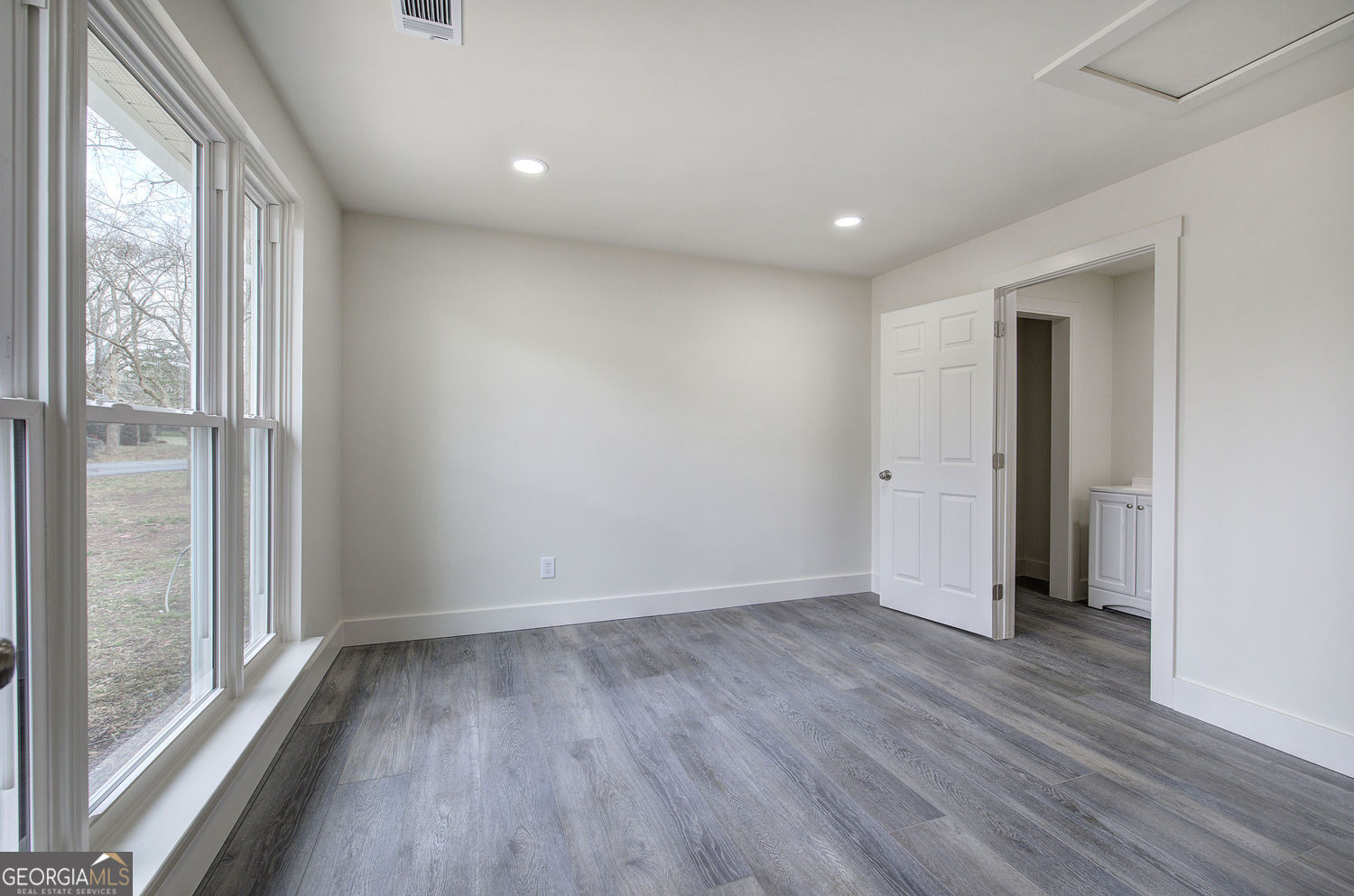 30 Grove Circle Property Photo 23