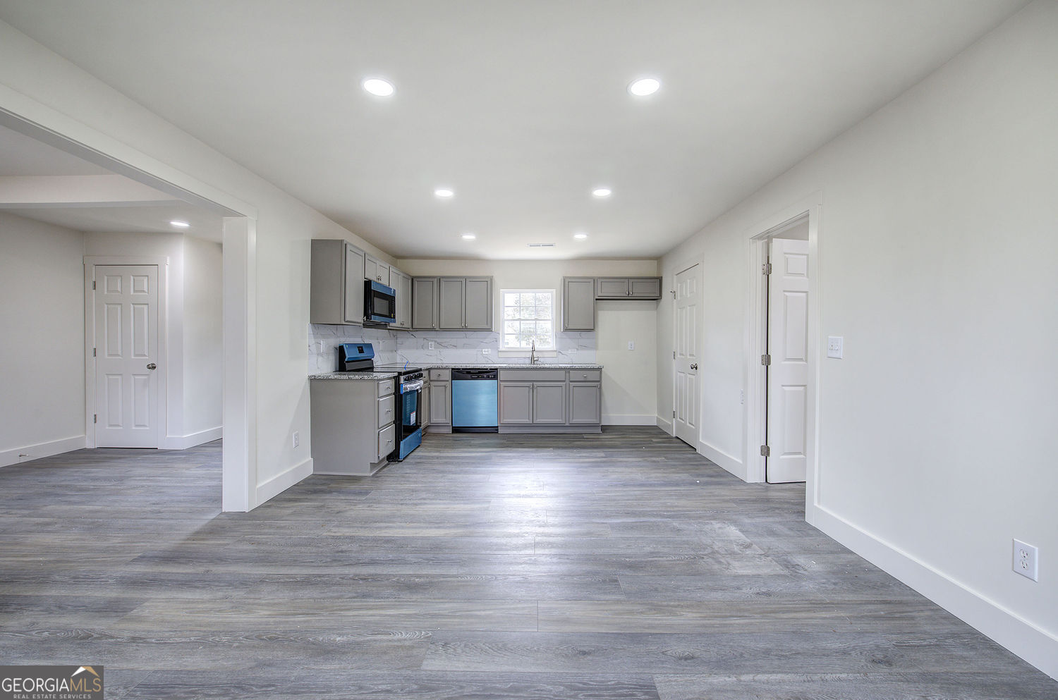 30 Grove Circle Property Photo 29